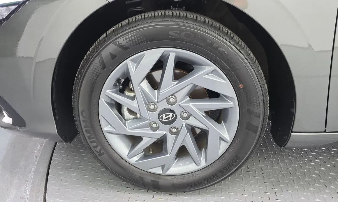 Hyundai AVANTE — фото 3