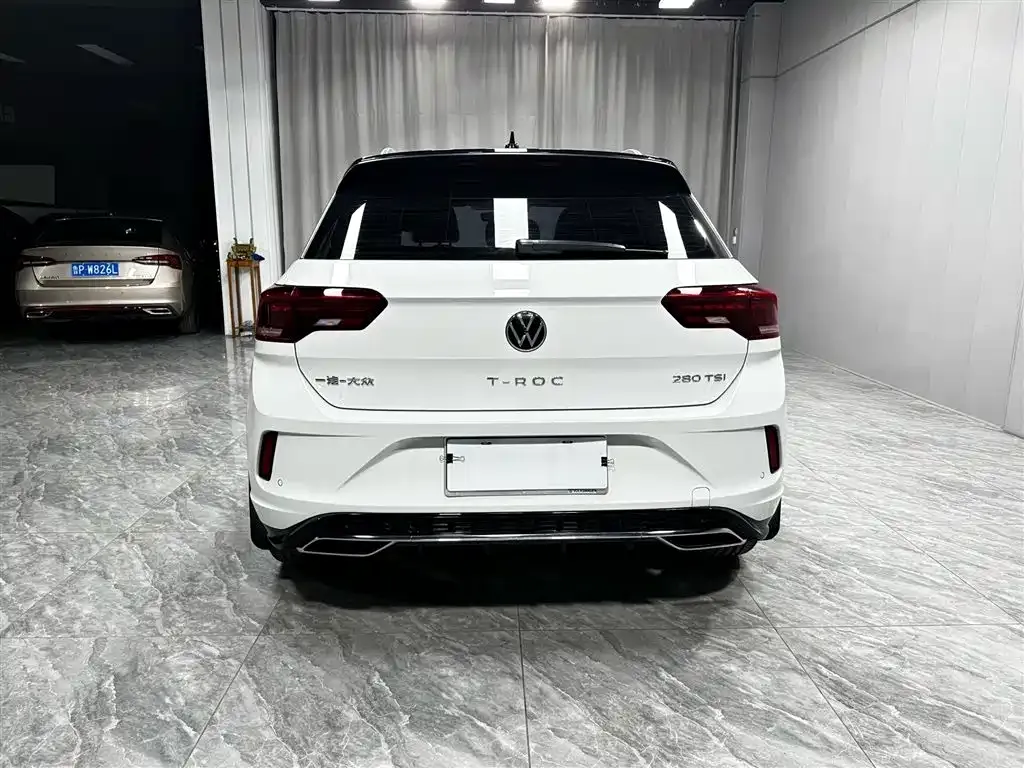 Volkswagen T-Roc — фото 4