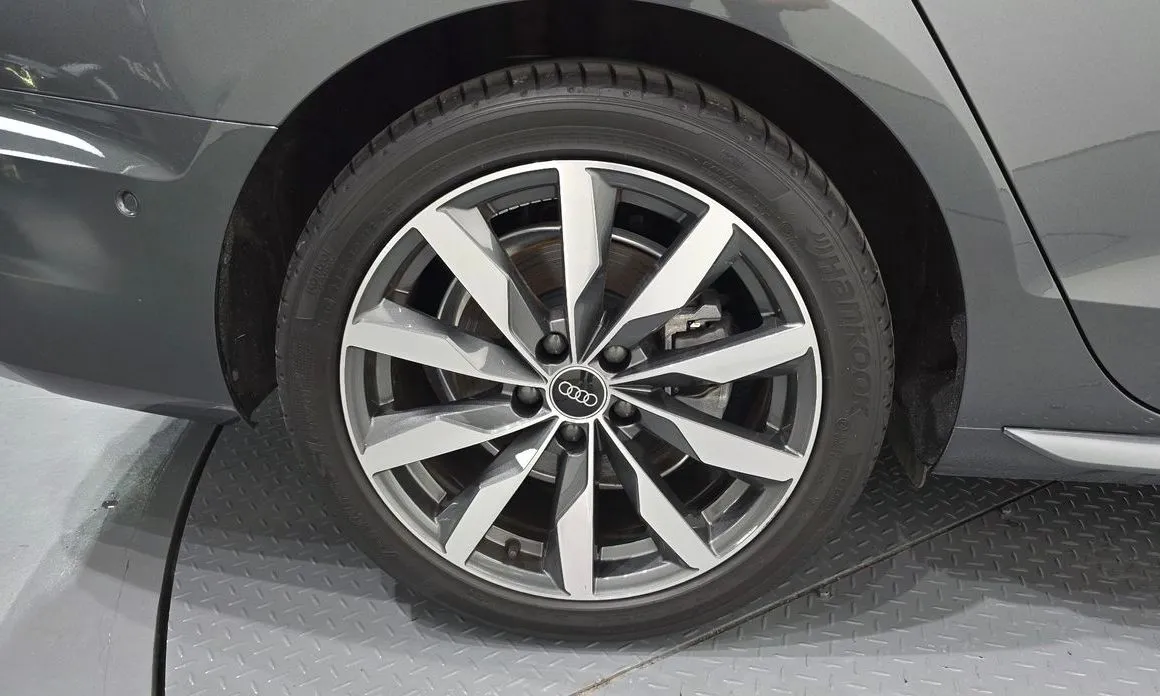 Audi A4 2023 из KR, фото 10