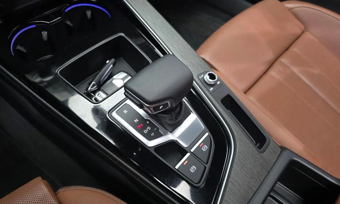 Audi A4 2023 из KR, фото 9