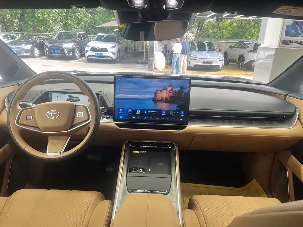 Toyota Platinum 7 2026 из CN, фото 6