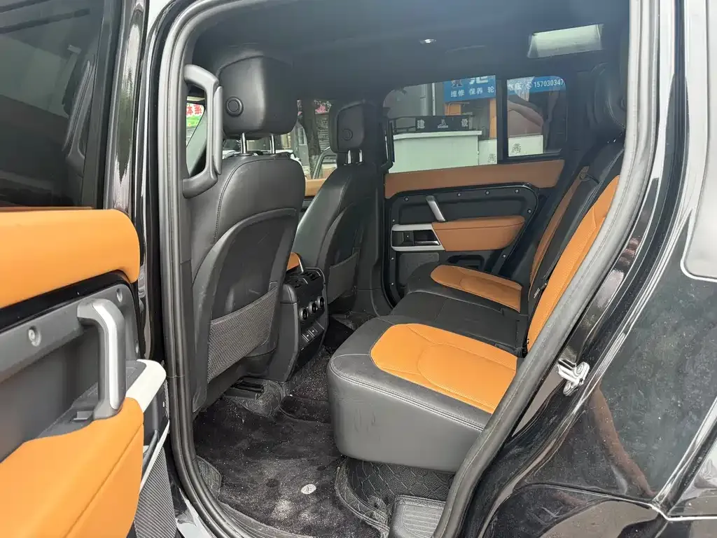 Land Rover Defender 2023 из CN, фото 2