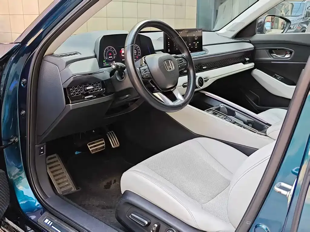 Honda Accord New Energy 2023 из CN, фото 3