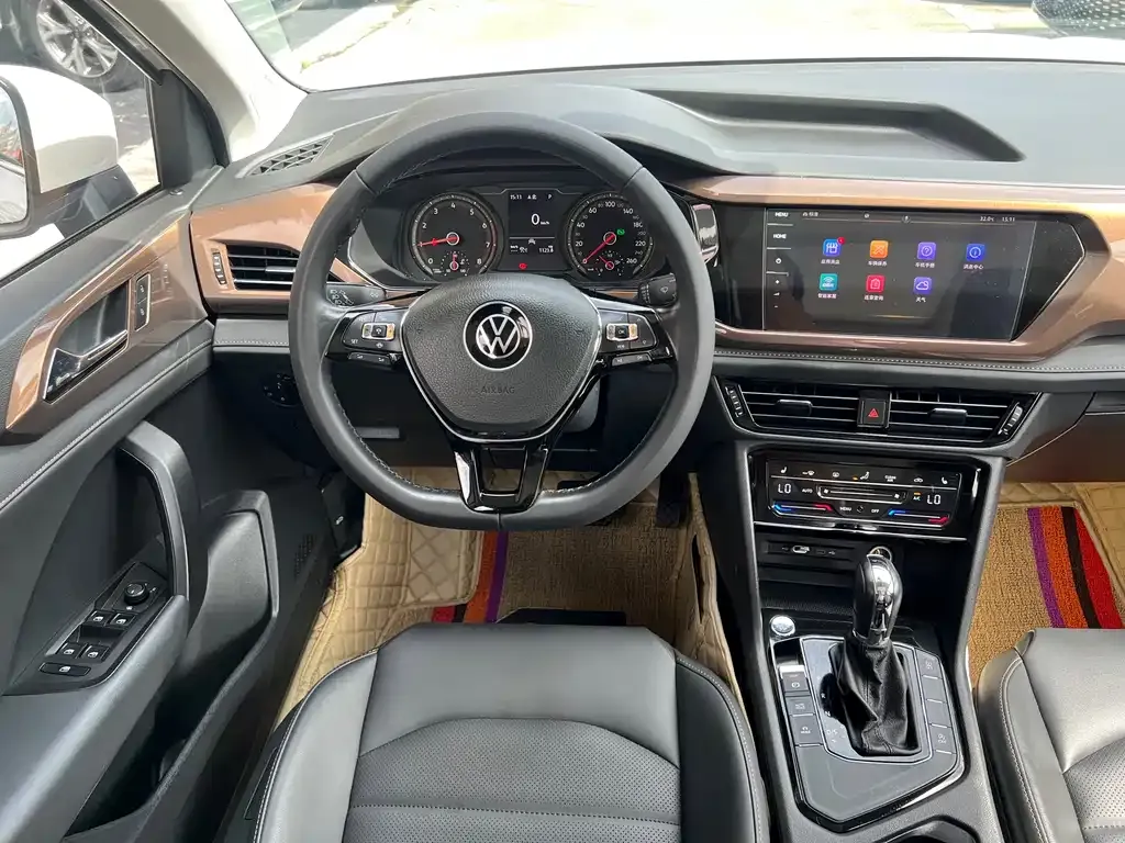 Volkswagen Tharu — фото 6