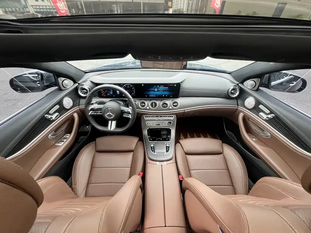 Mercedes-Benz E-Class — фото 8