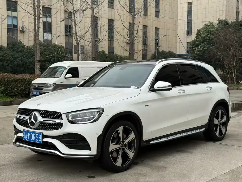 Mercedes-Benz GLC — фото 1