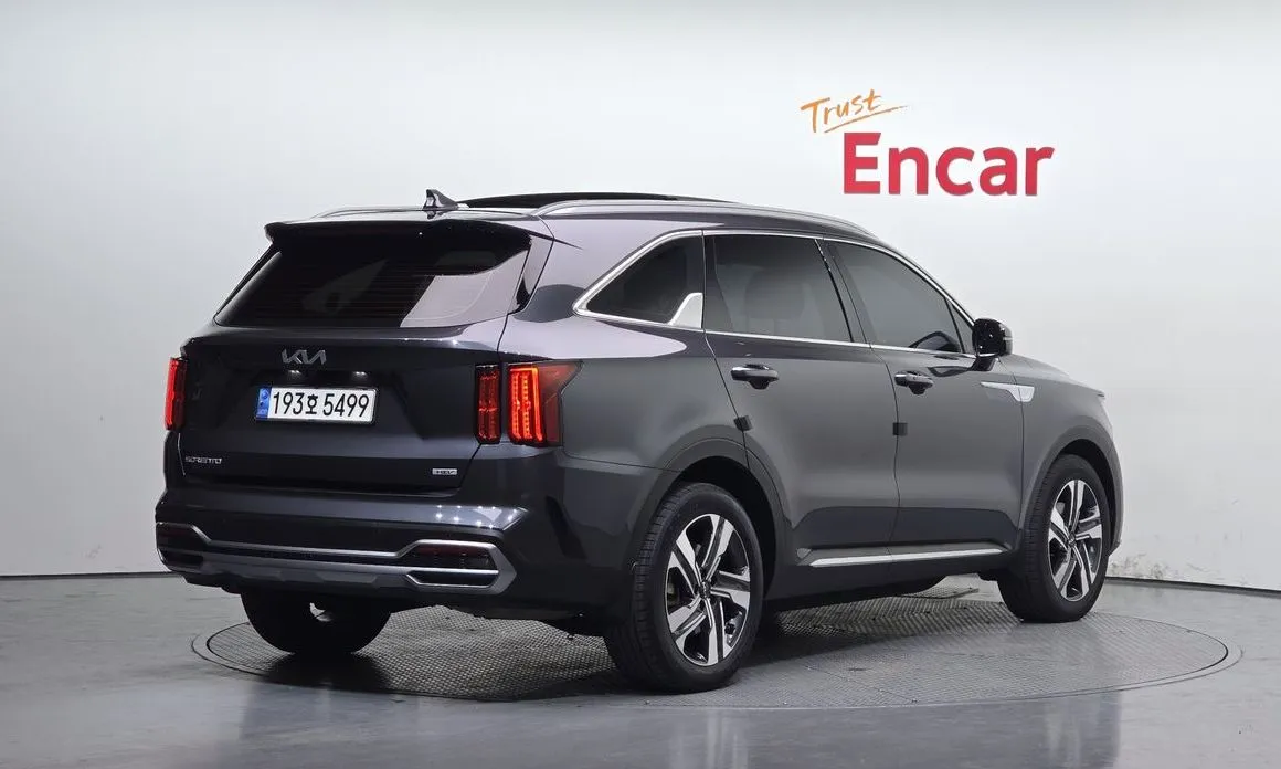 Kia Sorento 2023 из KR, фото 2