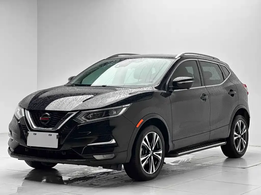 Nissan Qashqai — фото 1