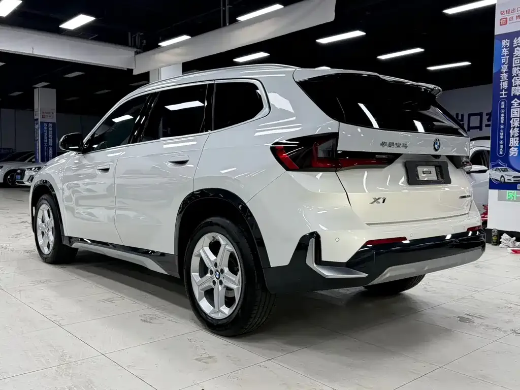 BMW X1 — фото 5