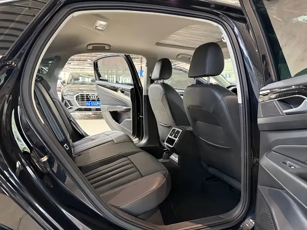Volkswagen Passat — фото 5