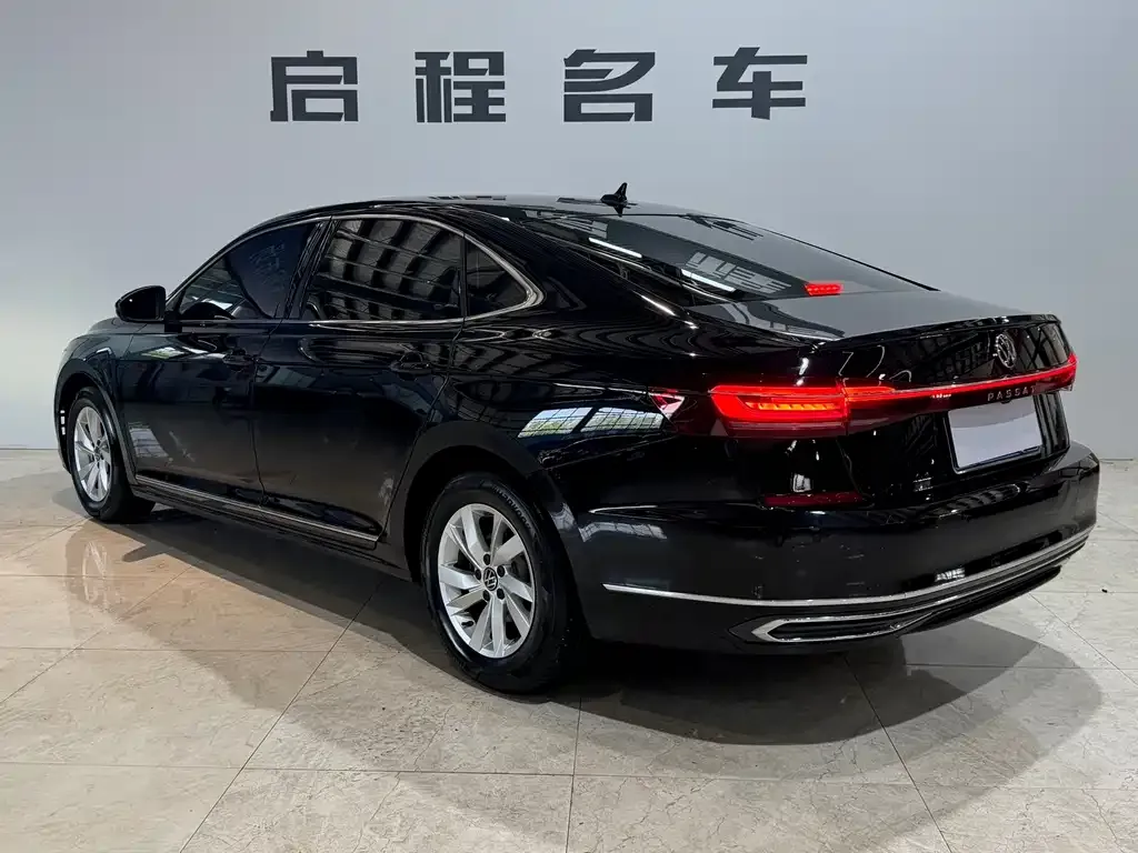 Volkswagen Passat — фото 7
