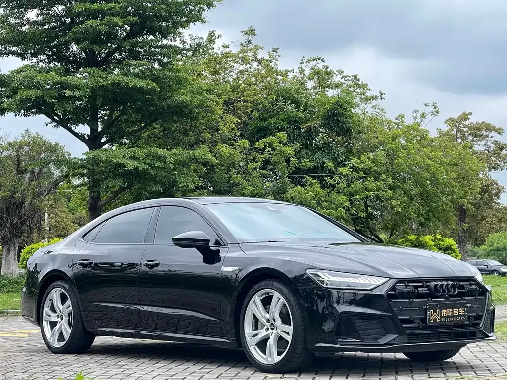 Audi A7L — фото 10