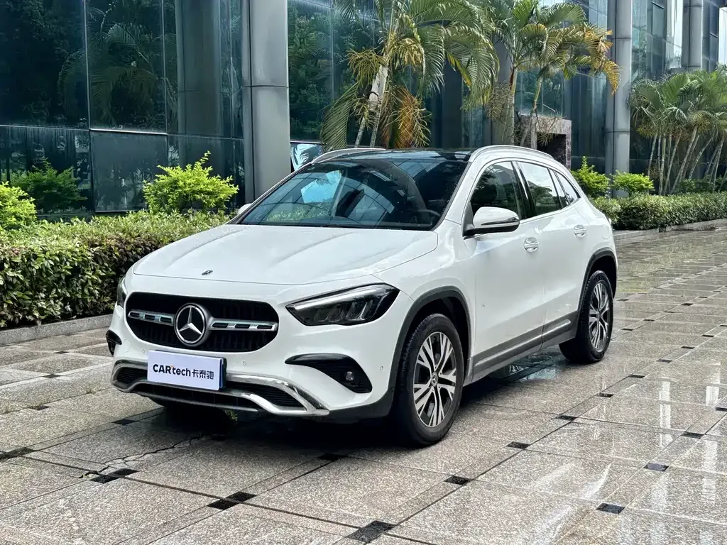 Mercedes-Benz GLA — фото 1