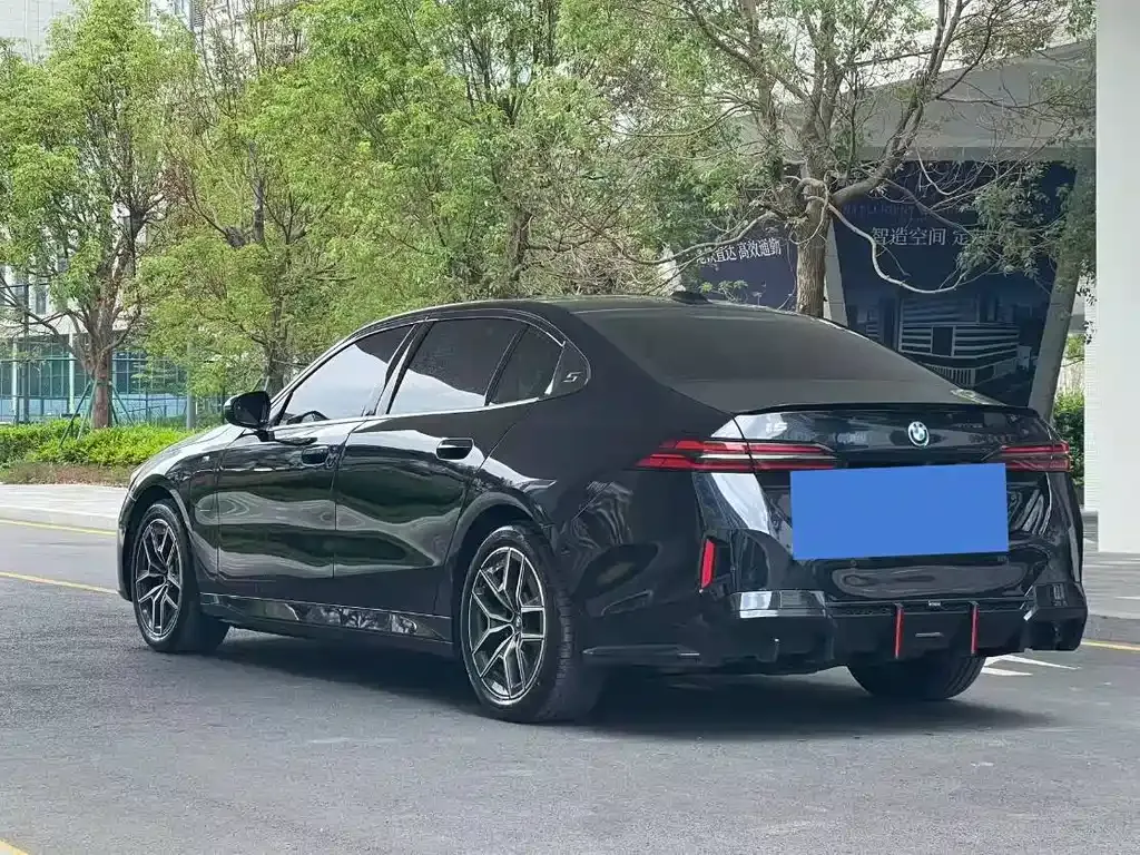 BMW i5 2025 из CN, фото 7