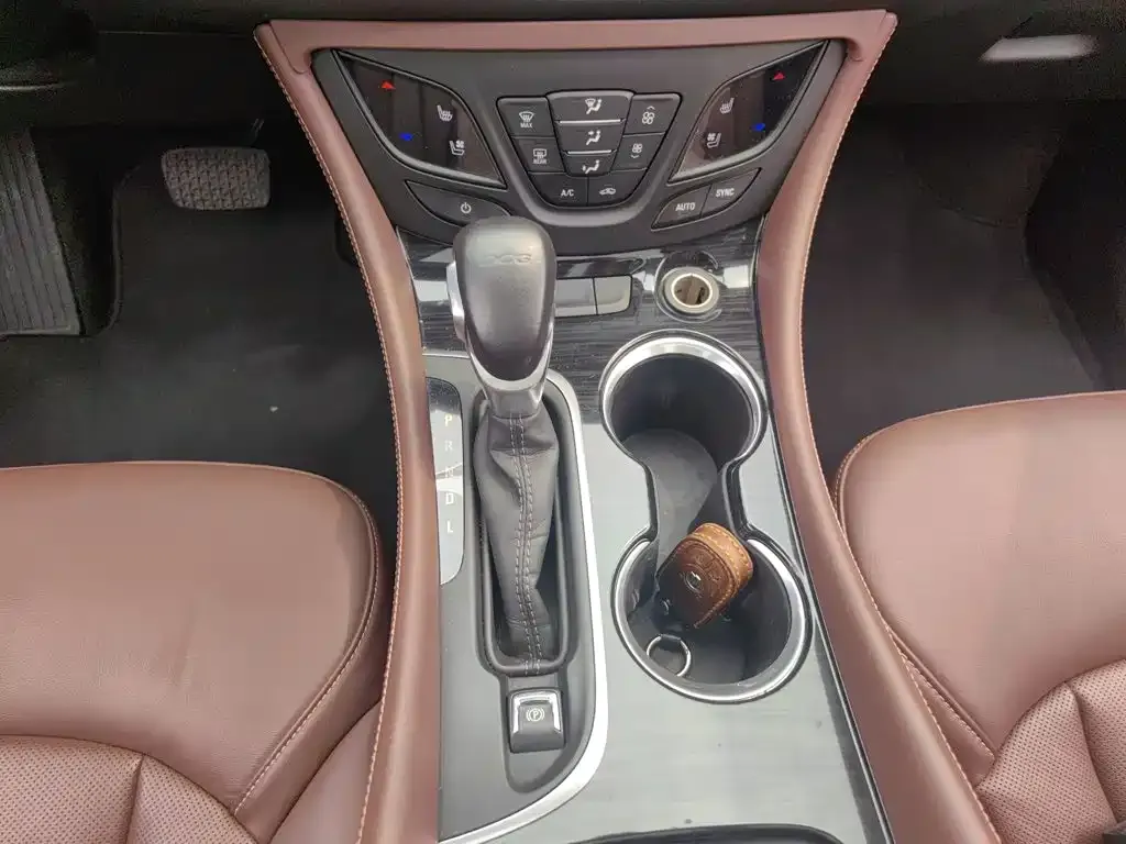 Buick Envision Plus — фото 8