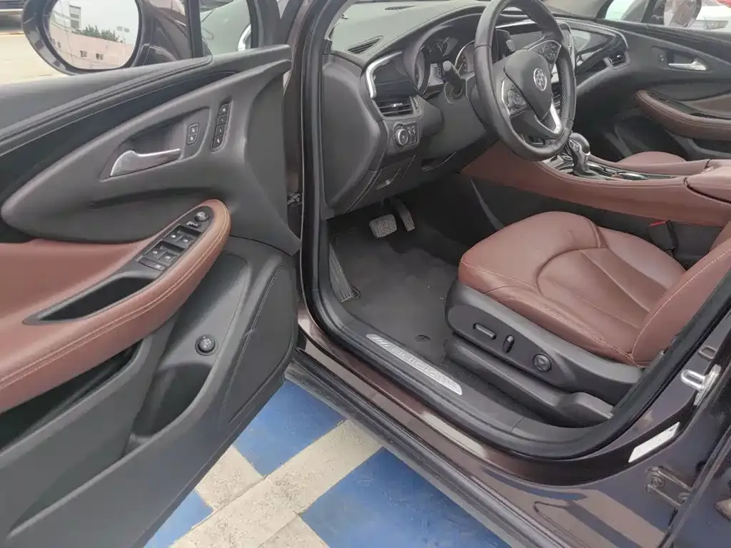 Buick Envision Plus — фото 4
