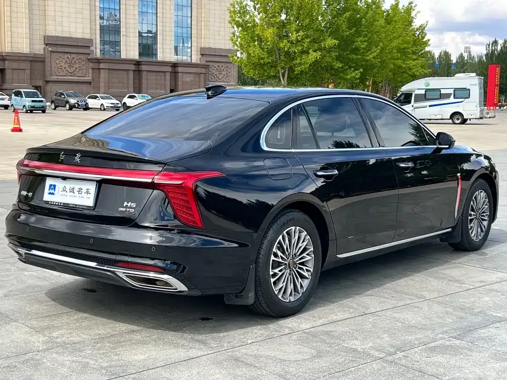 Hongqi H5 — фото 3