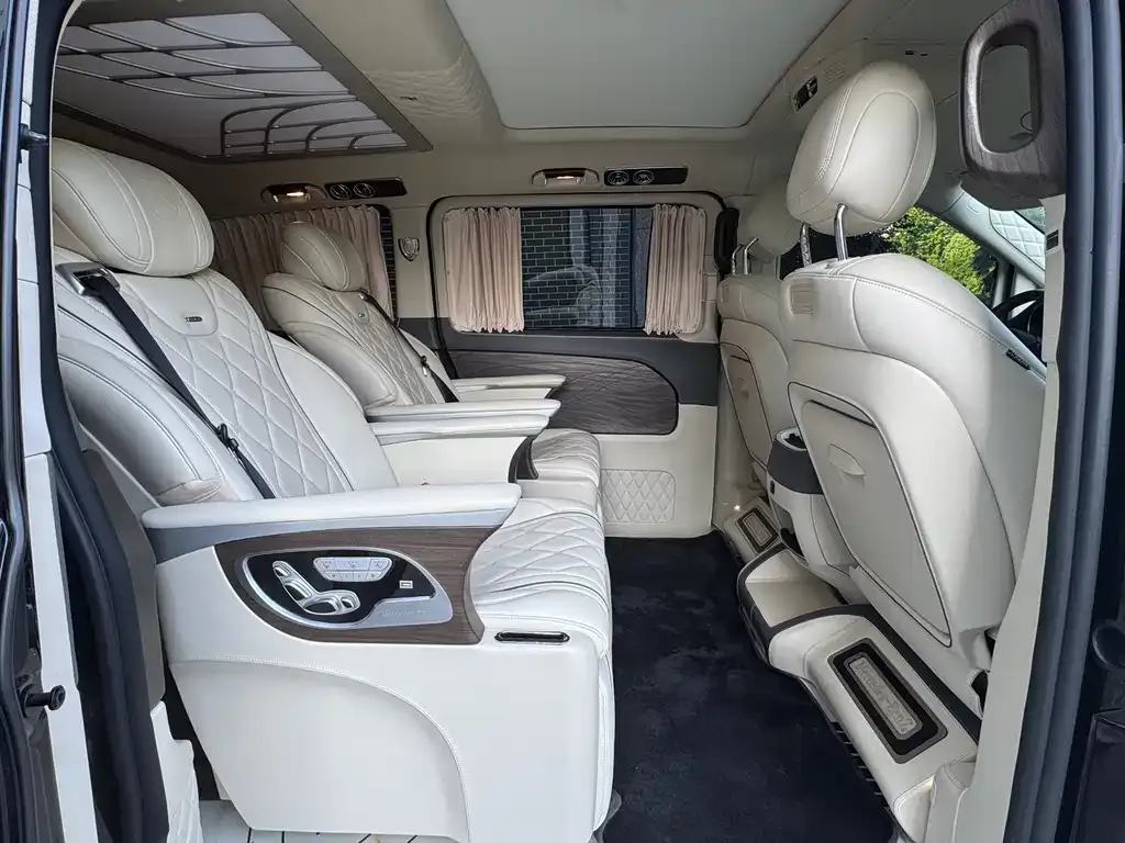 Mercedes-Benz V-Class 2022 из CN, фото 5