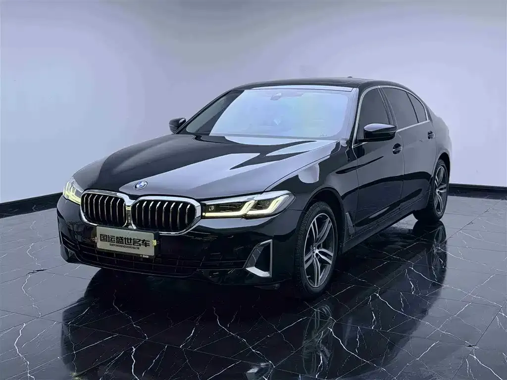 BMW 5 Series — фото 1
