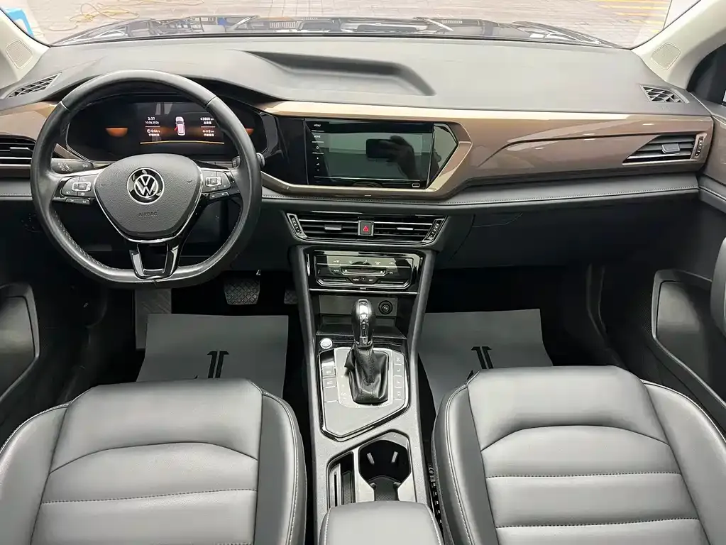 Volkswagen Tharu — фото 10
