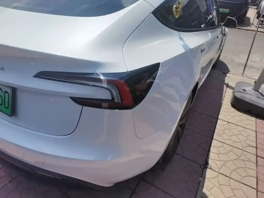 Tesla Model 3 — фото 5
