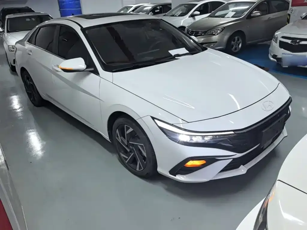 Hyundai Elantra 2024 из CN, фото 3