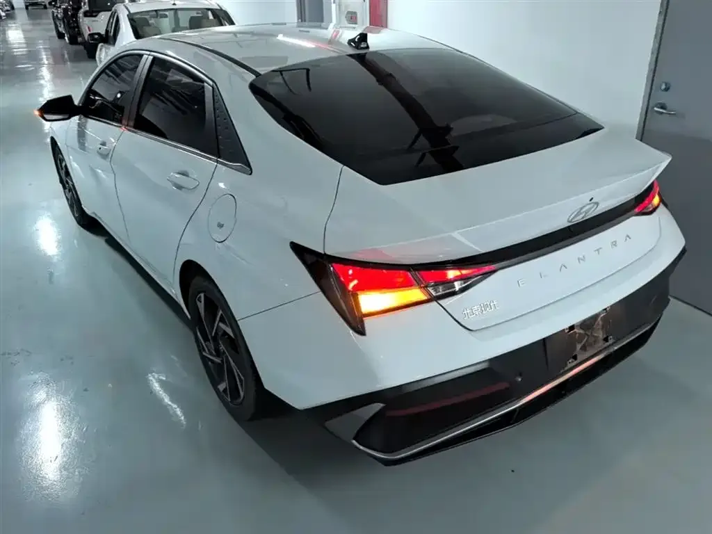 Hyundai Elantra 2024 из CN, фото 7