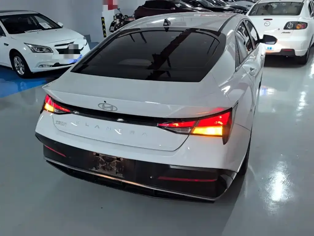 Hyundai Elantra 2024 из CN, фото 4