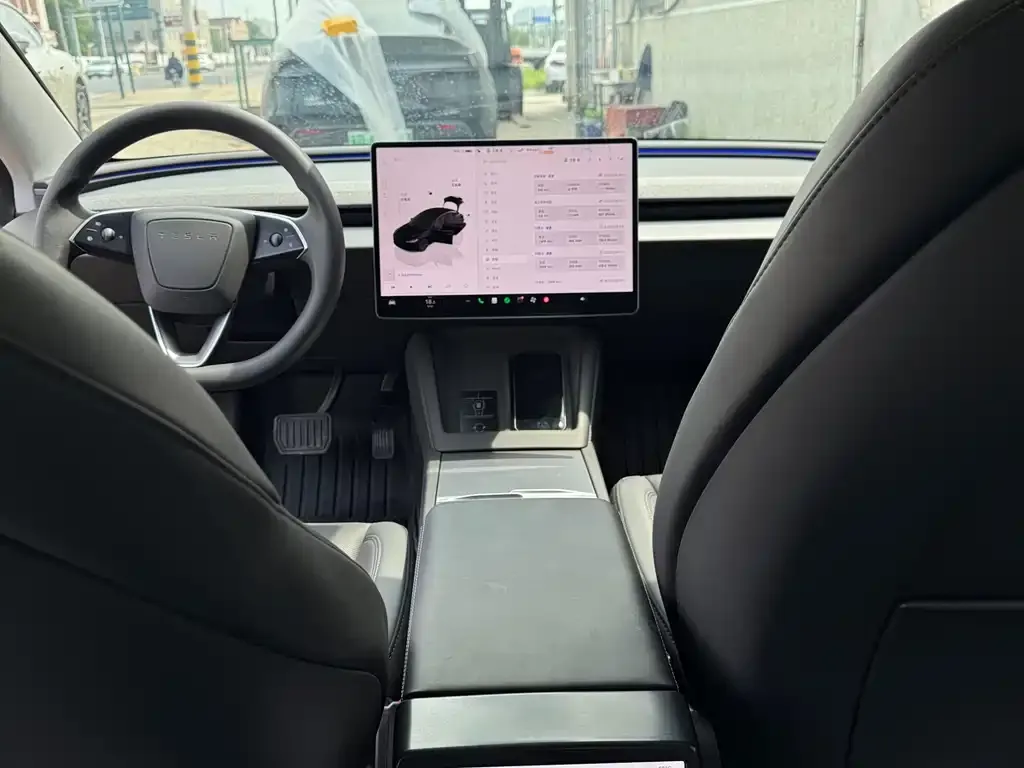 Tesla Model 3 — фото 2