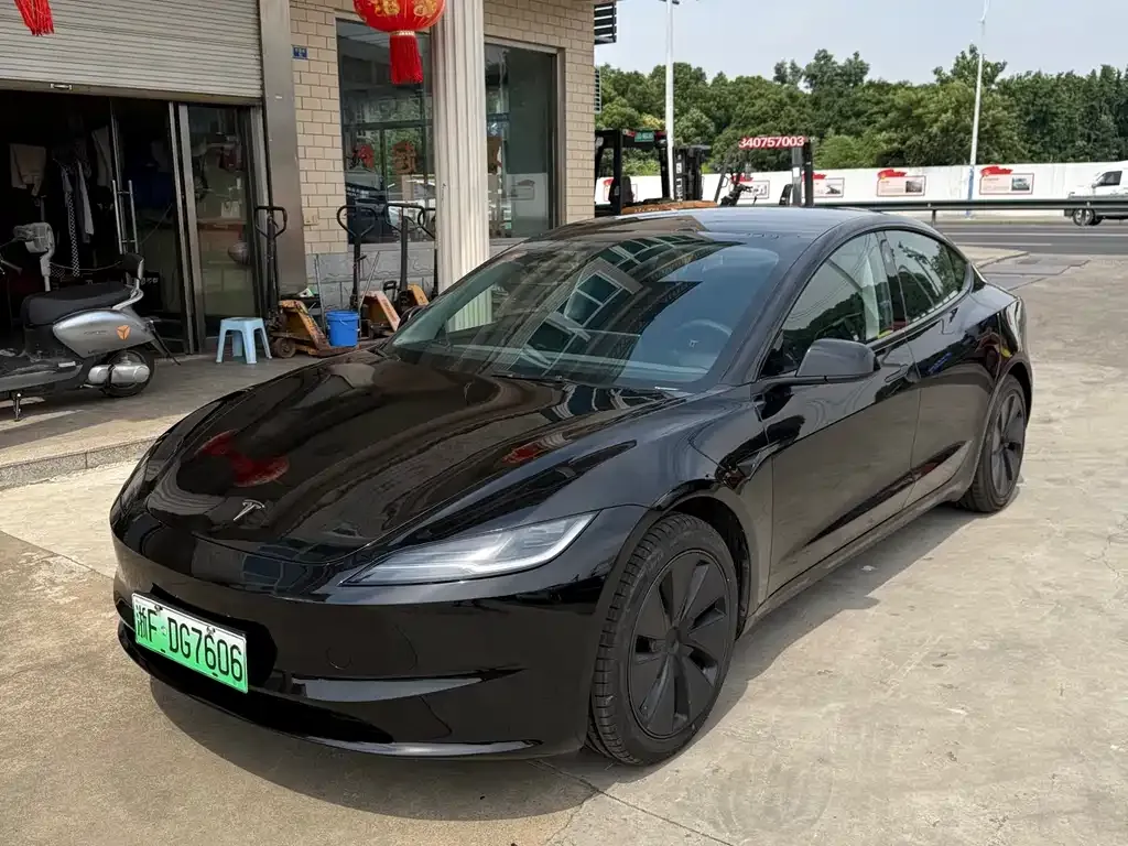 Tesla Model 3 — фото 7
