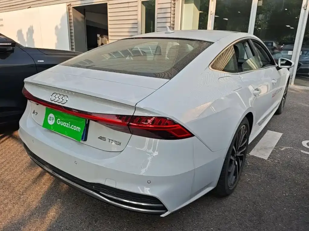 Audi A7 — фото 7
