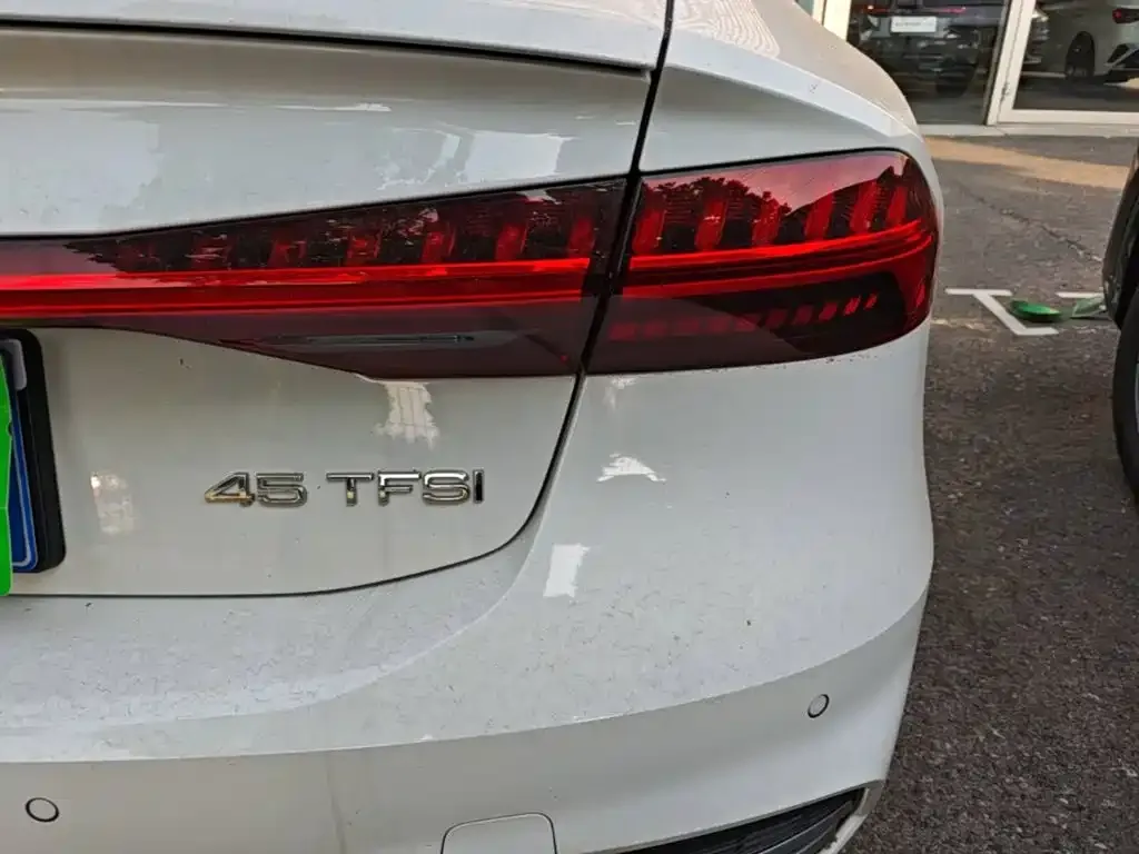 Audi A7 — фото 2