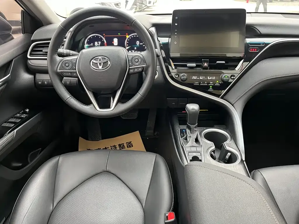 Toyota Camry 2023 из CN, фото 10
