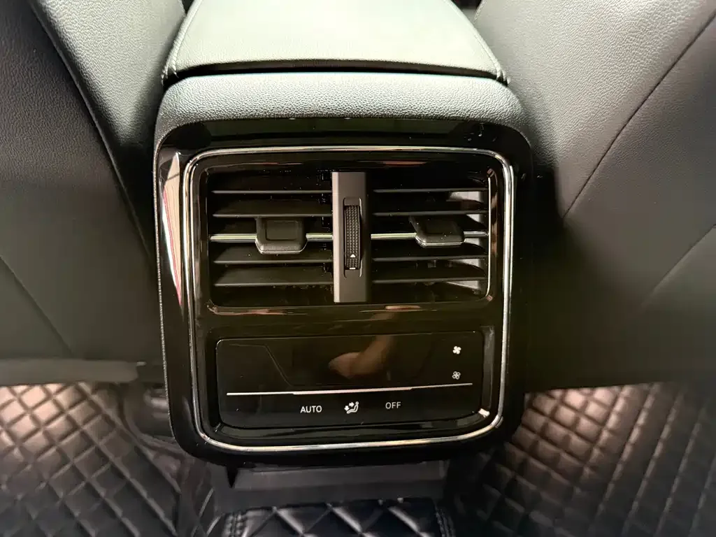 Volkswagen Passat — фото 7