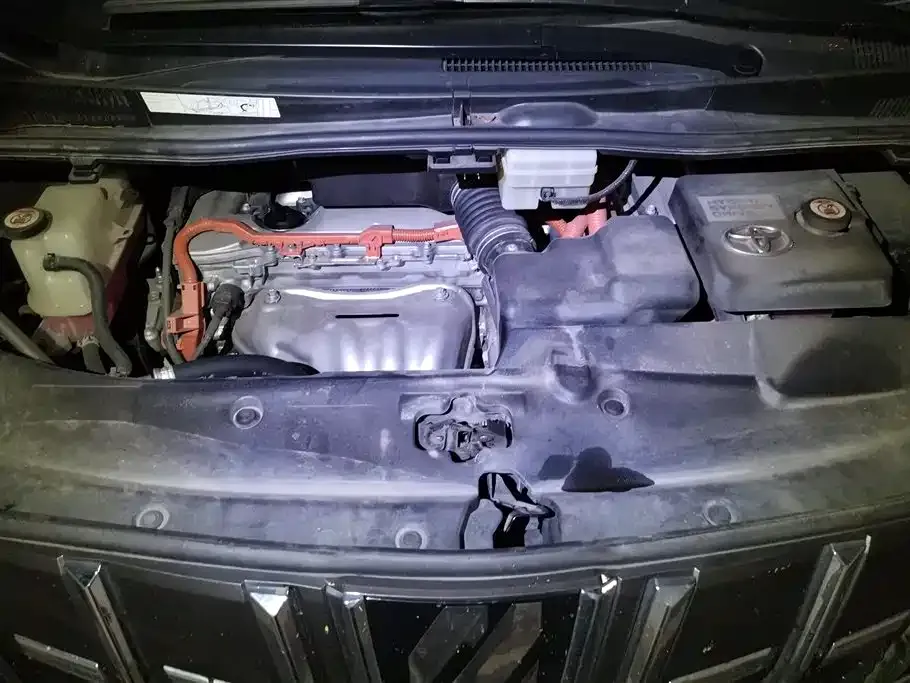 Toyota Alphard — фото 10