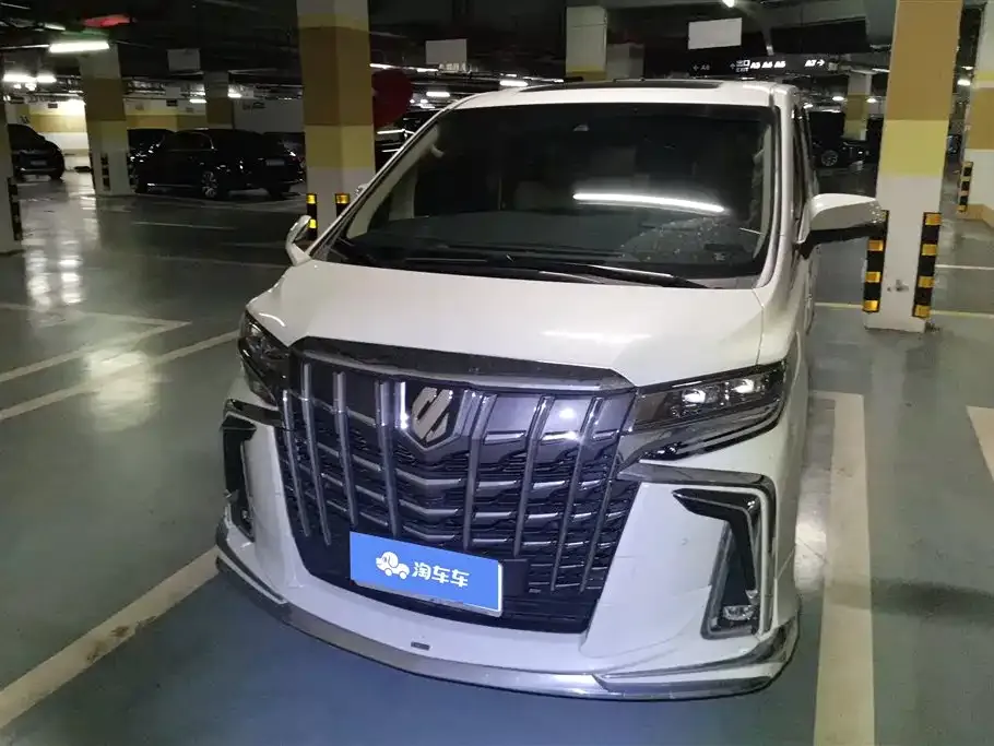 Toyota Alphard — фото 8