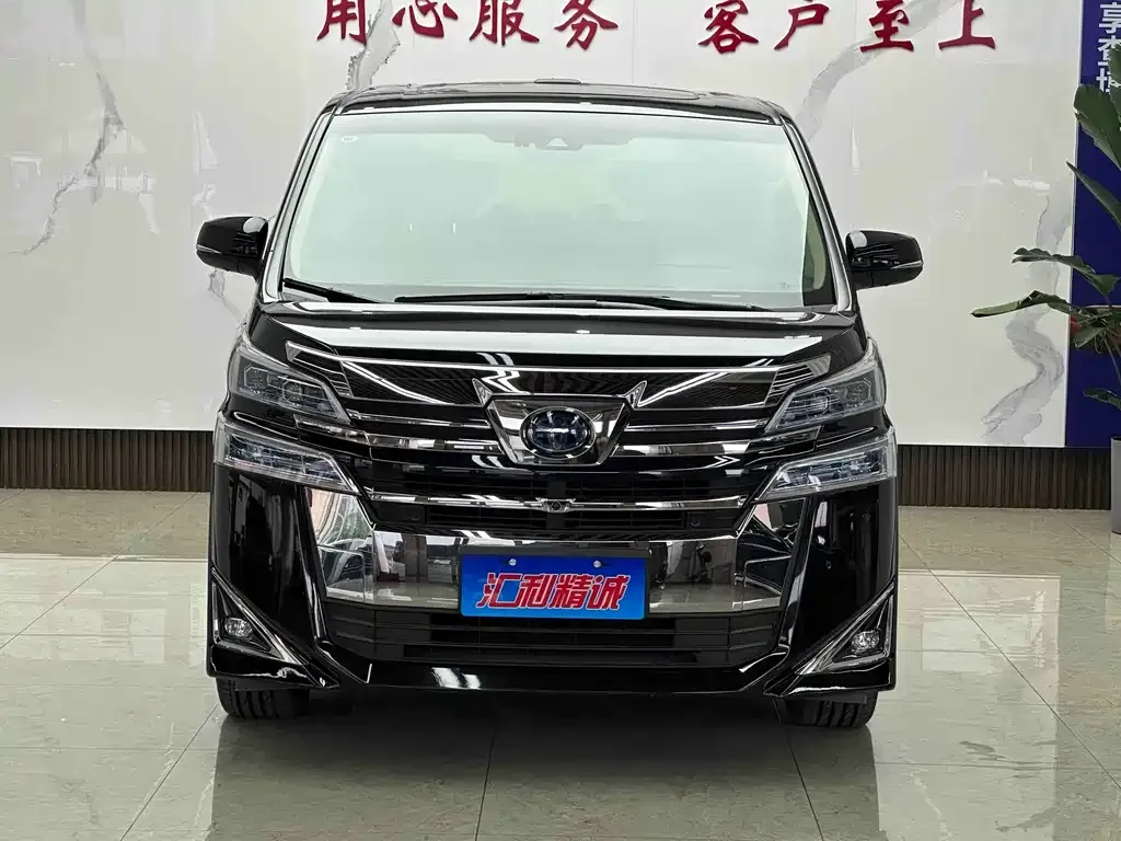 Toyota Vellfire — фото 5