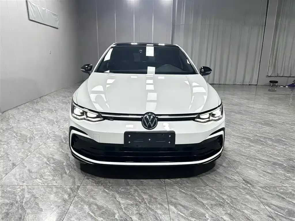 Volkswagen Golf 2022 из CN, фото 2