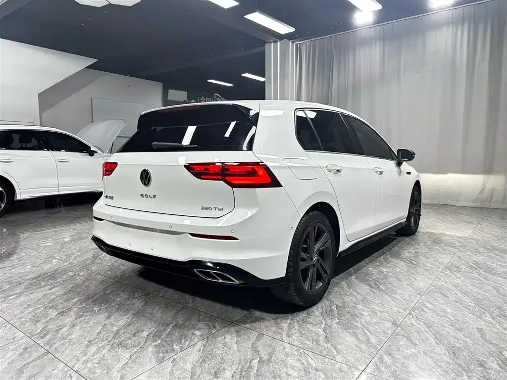 Volkswagen Golf 2022 из CN, фото 6