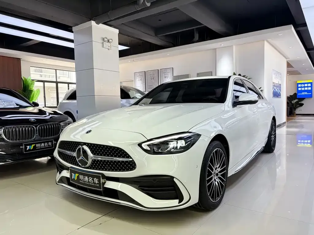 Mercedes-Benz C-Class — фото 1