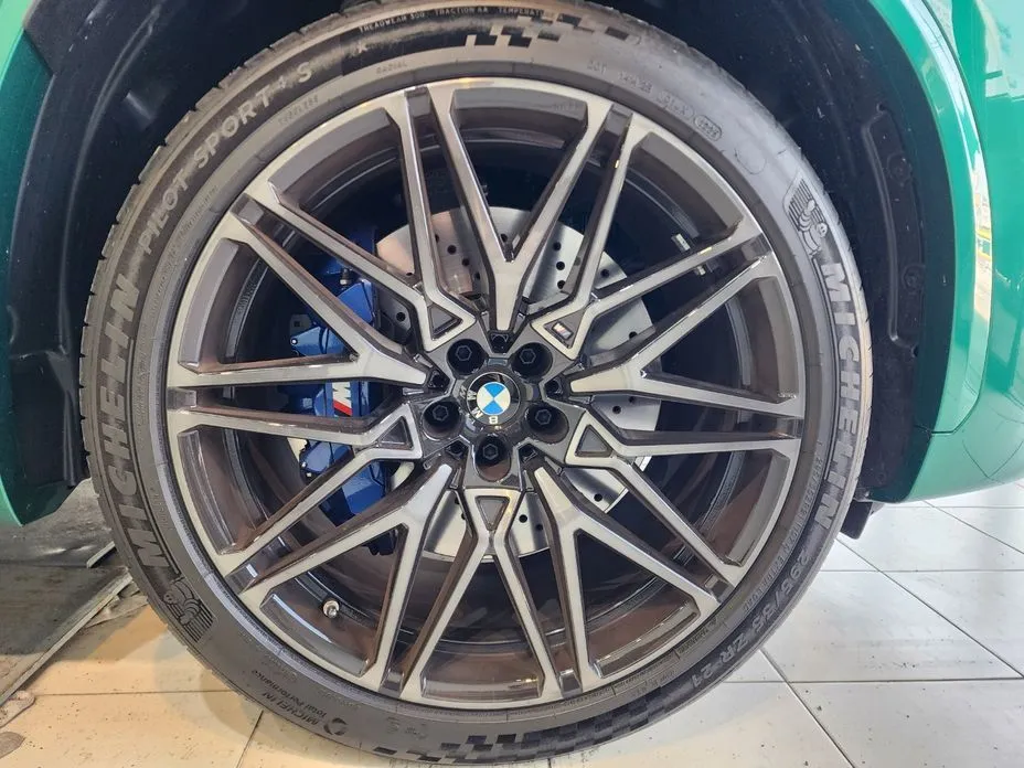 BMW X5M 2025 из KR, фото 9