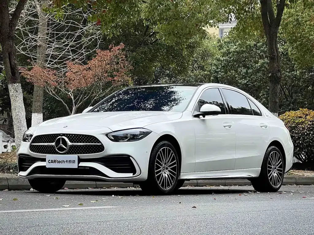 Mercedes-Benz C-Class — фото 1