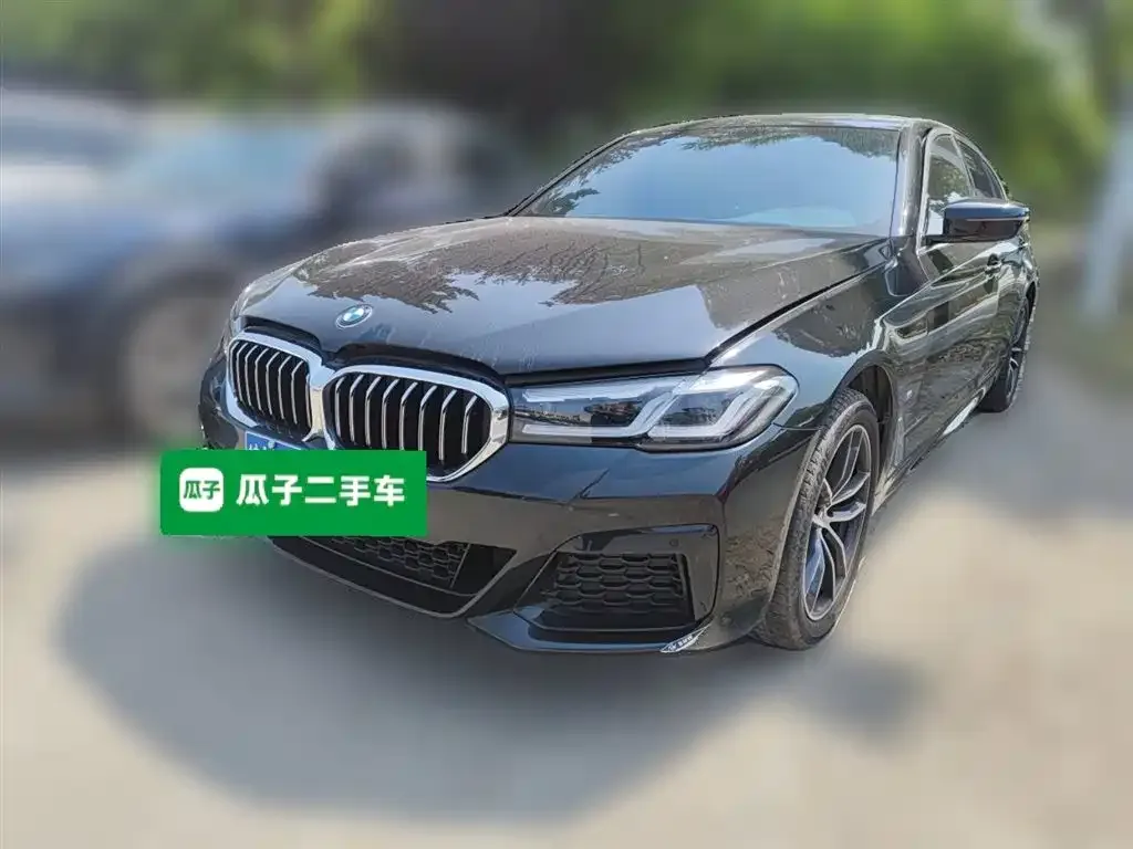 BMW 5 Series — фото 1