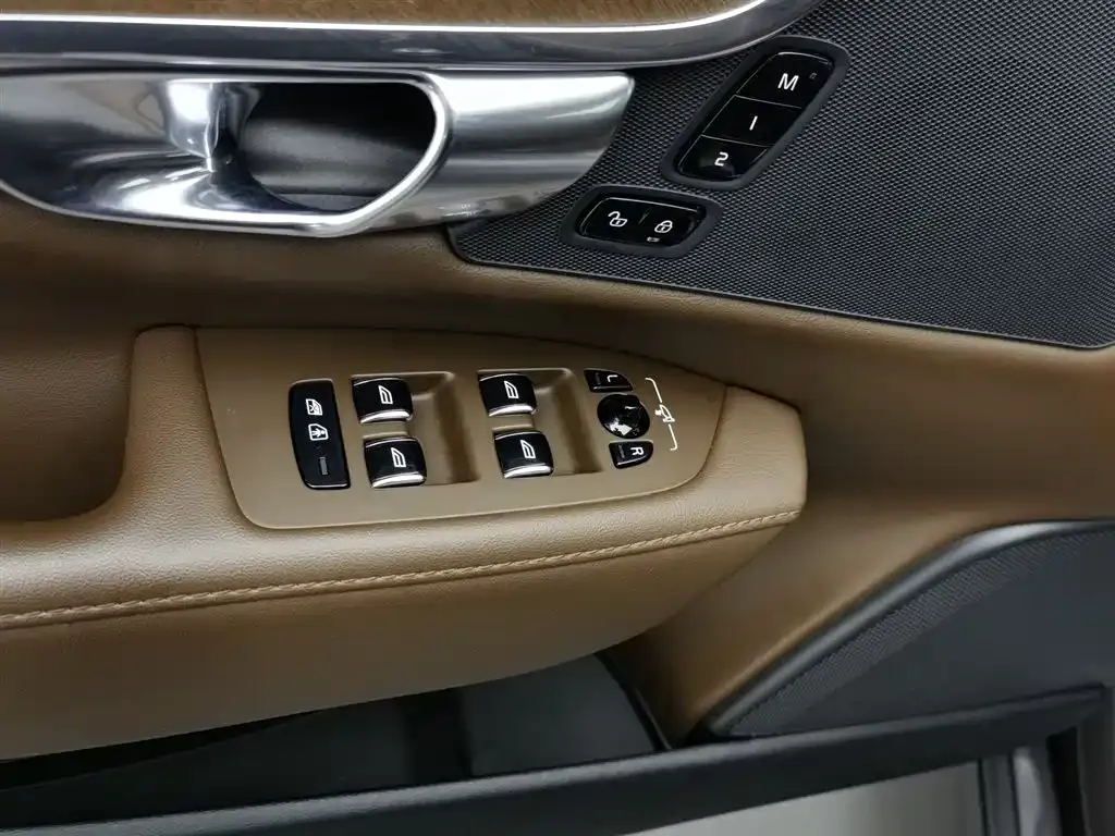 Volvo S90 — фото 10