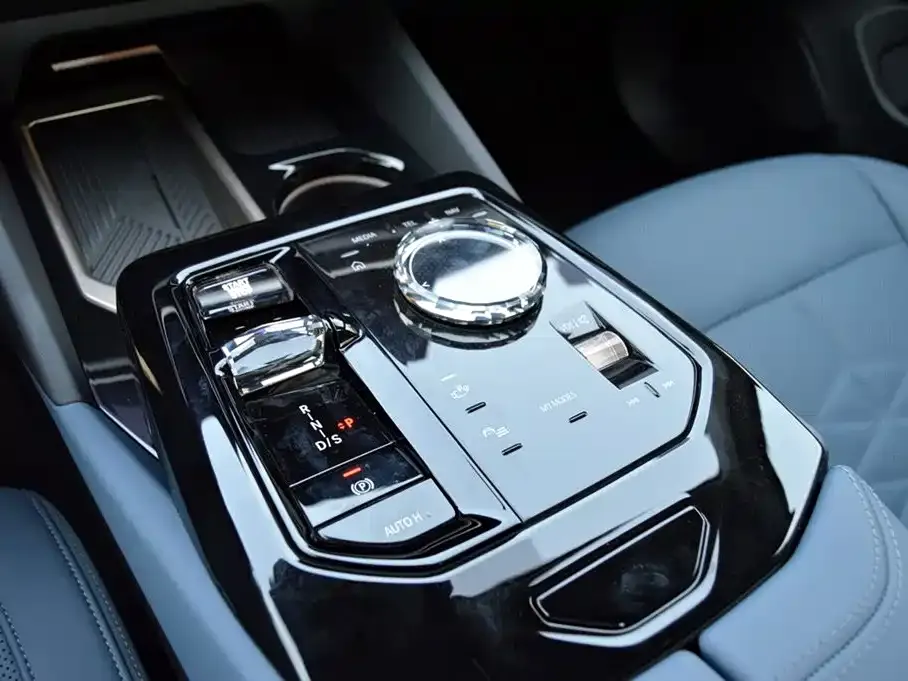 BMW 5 Series — фото 2