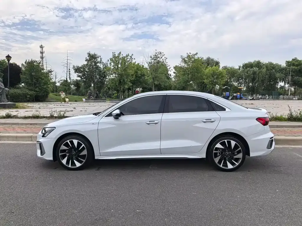 Audi A3 — фото 8