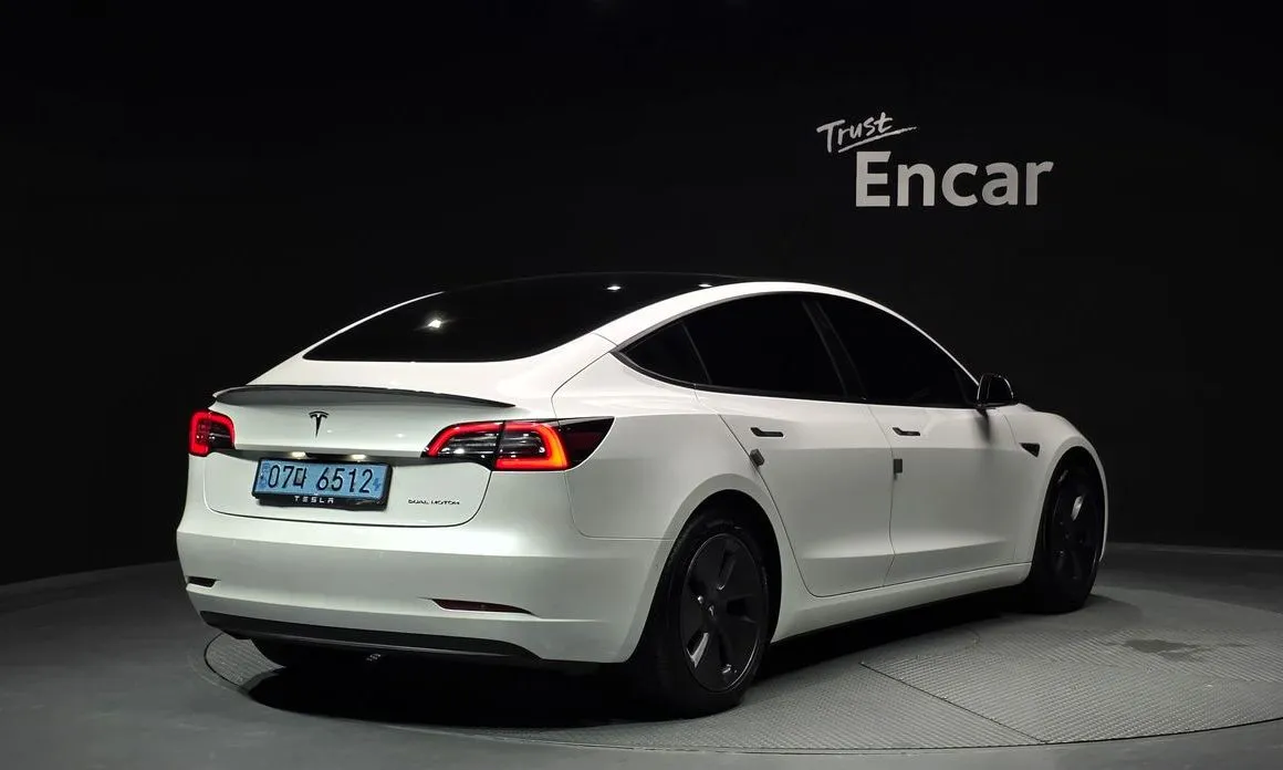 Tesla Model 3 2022 из KR, фото 2