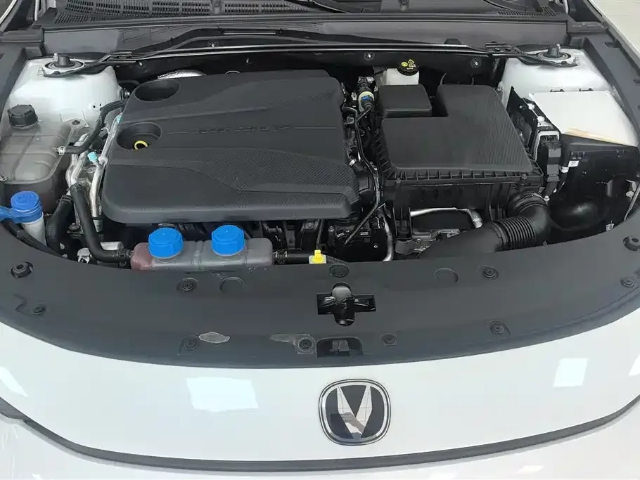 Changan UNI-V iDD 2025 из CN, фото 10
