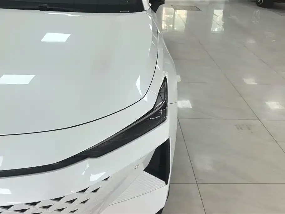 Changan UNI-V iDD 2025 из CN, фото 4