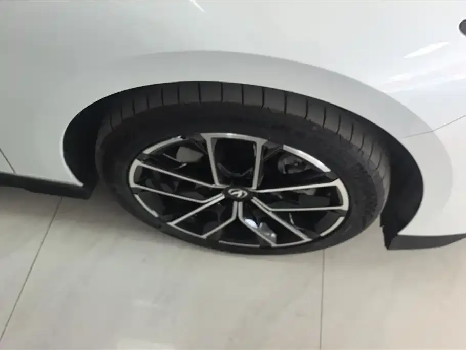 Changan UNI-V iDD 2025 из CN, фото 3